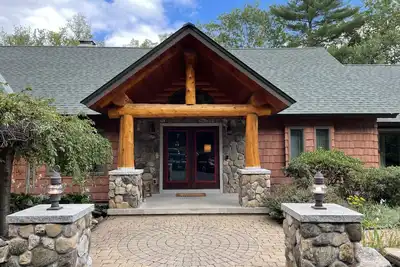 Image de Gather your people in the lakes region of New Hampshire - Ev charger, hot tub