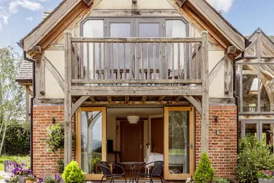 Image de Downstairs Room-Double-Traditionelle-Salle d'eau-Vue sur la campagne