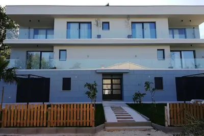 Image de 2 Bed House - Sleeps 4 - HotTub - Garden - Parking