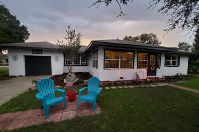Image de Fully Furnished Entire house, fenced yard. Pets Ok. 30 min to Legoland