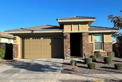 Image de Centerfield House is a Home Run