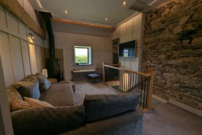 Image de The Cottage-Traditionelle-Cottage-Salle de bain privée séparée-Vue sur la cam. . .
