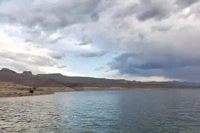 Image de Cozy Private Boat House Near Grand Canyon West and Lake Mead on one fenced acre!