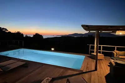Image de Maison Magnifique Vue Mer Sur Domaine D'Alzone Rive Sud, 4 chambres, 3sdb, 4 Wc