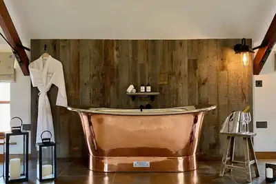 Image de Cottage-de Luxe-Salle de bain privée-Vue sur Jardin-The Coach House