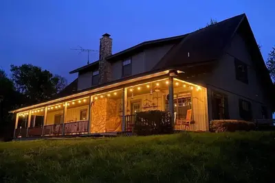 Image de Bluebonnet Ridge -- Historical Family Farm!