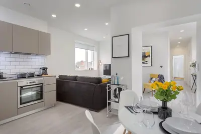 Image de 2 Bedroom, 2 Bathroom-Prestige-Appartement-Salle de bain et douche