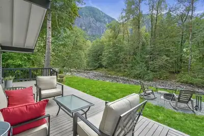 Image de Snoqualmie River Retreat