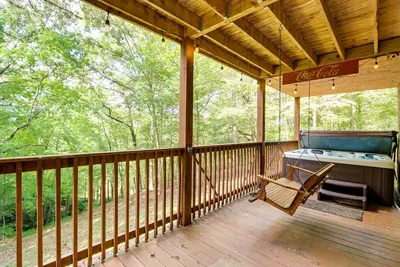 Image de On Fightingtown Creek: Forested McCaysville Cabin!