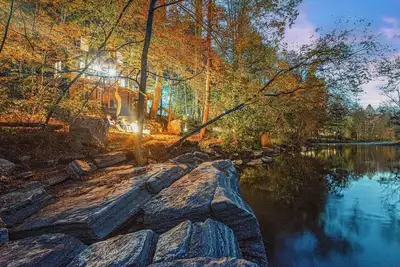Adorable Riverfront Cabin * Ev Chrg * Fish * Swim