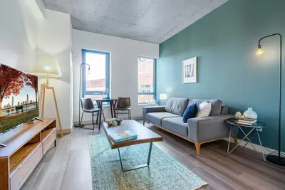 Image de Bright + Mod Kendall Sq 1br w/ Gym, walk to Mit by Blueground
