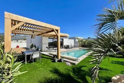 Image de Villa avec piscine proche mer