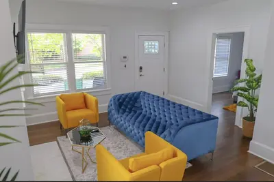 Image de Trendy West End Retreat