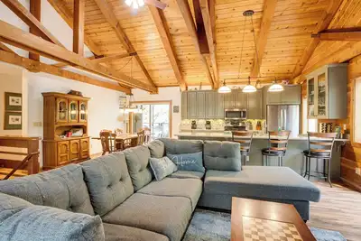 Image de 4 Mi to Beach: Lake Tahoe Mountain Retreat!