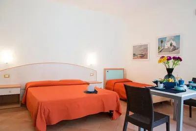 Image de Studio-Supérieure-Sdb privée avec douche