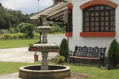 Image de Lovely Country House, 10 minutes away from the Quito Airport, sleeps 8.