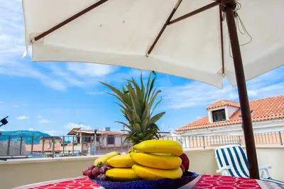Image de Appartement-Romantique-Salle de bain privée séparée-Patio
