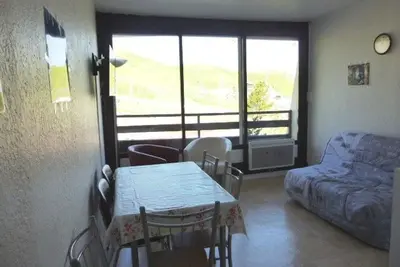 Image de Studio familial 6 pers. accès pistes, balcon, parking gratuit, casier à skis