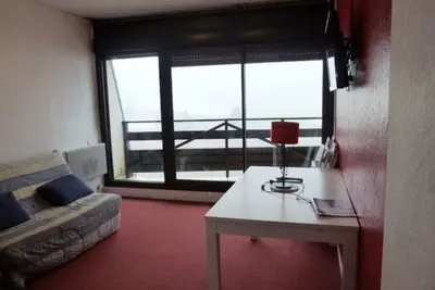 Image de Studio 6 pers au pied des pistes avec balcon, casier à skis et parking gratuit