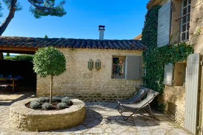 Image de Cottage avec piscine et jardin