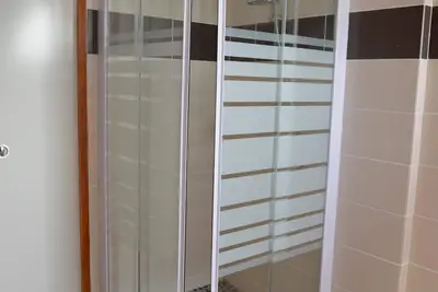 Image de Appartement-Cythère-Sdb privée avec douche