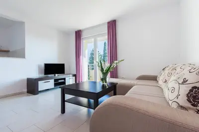 Image de New Apartment for 4 people (2 bedrooms)- Umag - 1 floor