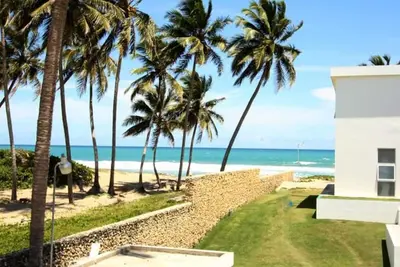 Image de 6bd oceanfront villa with pool, right on a long stretch of sandy beach
