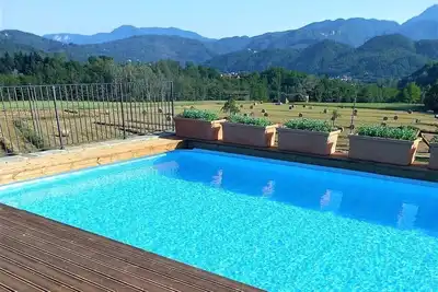 Image de 3 chambres, 2 salles de bains, vues, village à pied, wifi, piscine privée