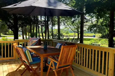 Image de Scituate, Ma: Experience Coastal Charm in a 3-Bedroom Family-Friendly Home. \n\n