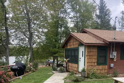 Image de Cozy Cabin #5 formally Birch Point Resort. Individually owned cabins.