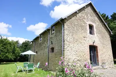 Image de Grange FRANÇAISE Convertie. Détaché 3 chambres, 20 mn plage, campagne paisible!