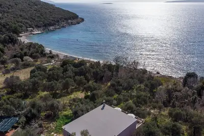 House Oceanne by the sea with sea view and garden