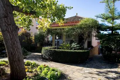 Image de The Orange Lemon Tree House by Florit Flats