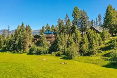 Image de Dog Creek Lodge; Luxury Estate Near Whitefish, Mt