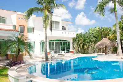 Image de Luxury Villa Alamos with Private pool and big garden