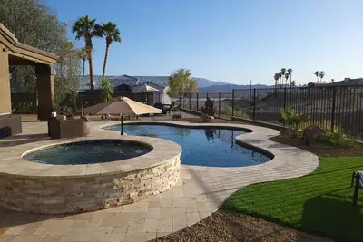 Image de 🌴Luxury Pool & Spa Vacation Home-boat Prkg