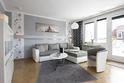 Penthouse 9 with balcony at Wicheldorfstraße 34 in Grömitz