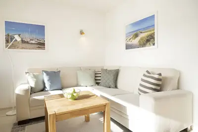 Vacation apartment 8 with balcony in Haus Strandburg in Grömitz