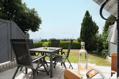 Vacation apartment 1 with terrace in the Strandhaus am Yachthafen in Grömitz