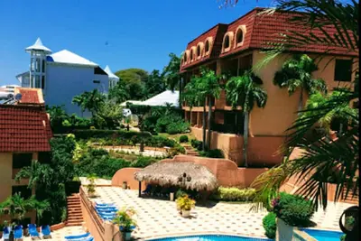 Image de Oceanfront guest-friendly resort in central Sosua, Cable Tv/Wi-Fi/Pool/Parking