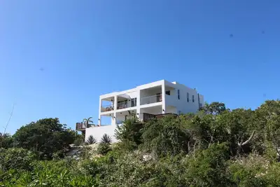 Image de Ponciana House Ridgetop Sea View with Pool