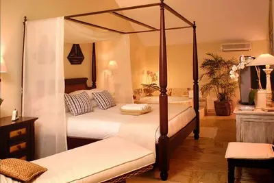 Image de Guest-friendly hotel room steps from beach&bars, with sea views