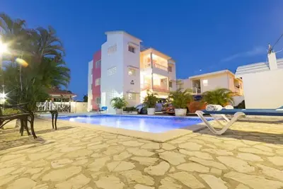 Image de Apartment with 2 bedrooms & 2 bathrooms, with pool, Bbq, parking, balcony