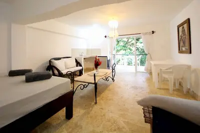 Image de Room / ensuite bathroom in kite-surfing residence near Encuentro, free breakfast
