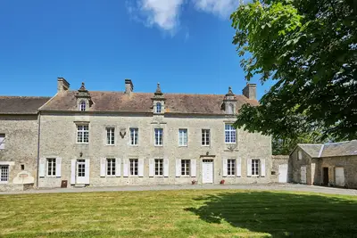 Image de Manoir de l'Ormel - Omaha Beach avec grand jardin
