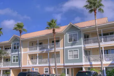 Image de Beach Walk from this One Of A Kind newly redecorated condo in Destin!