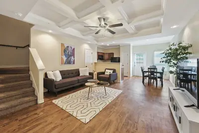 Image de 20% Off Updated 3br 2. 5bth Townhome - Pet-friendly - Fast WiFi-Driveaway Parking