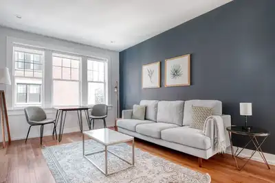 Image de Well-Located Porter Square 1br in Harvard Square