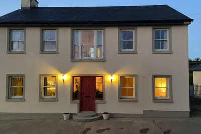 Image de Scenic Estuary Way 3-Bed Home in Labasheeda