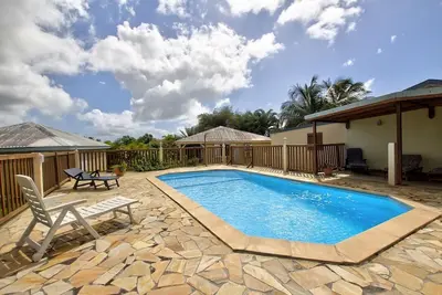 Image de Bungalow T3 Orange-Bungalow-de Luxe-Sdb privée avec baignoire-Vue sur Piscine